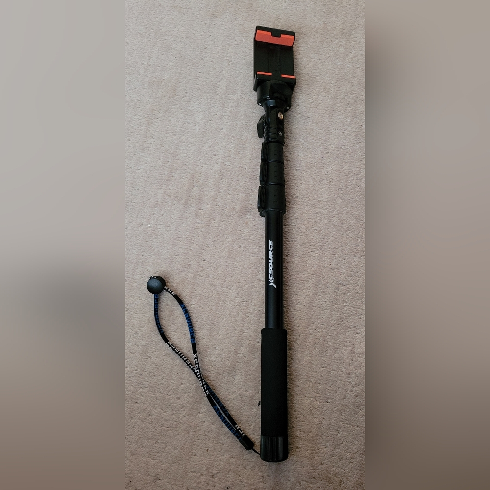 NWOT XCSOURCE Selfie stick